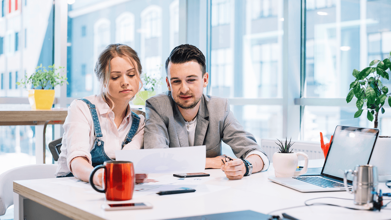 What’s the Difference Between a W-2 and a 1099 Worker?