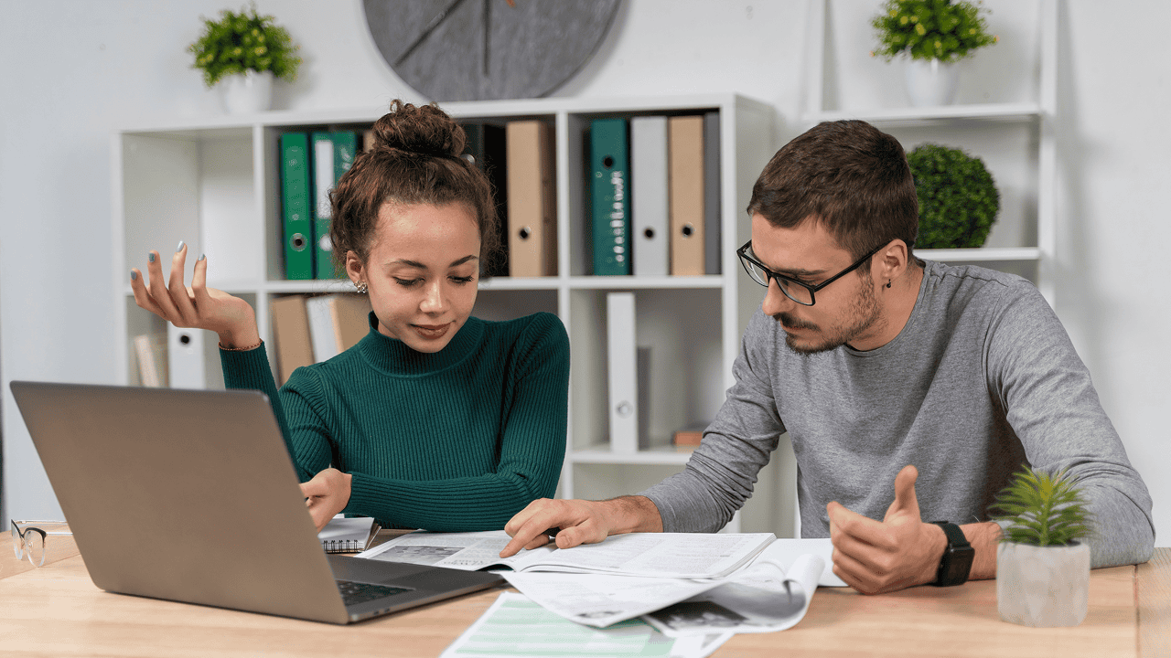 Free vs. Paid Payroll Tools: What You Really Get for Your Money